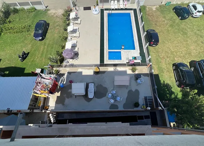 Apartments Zalli