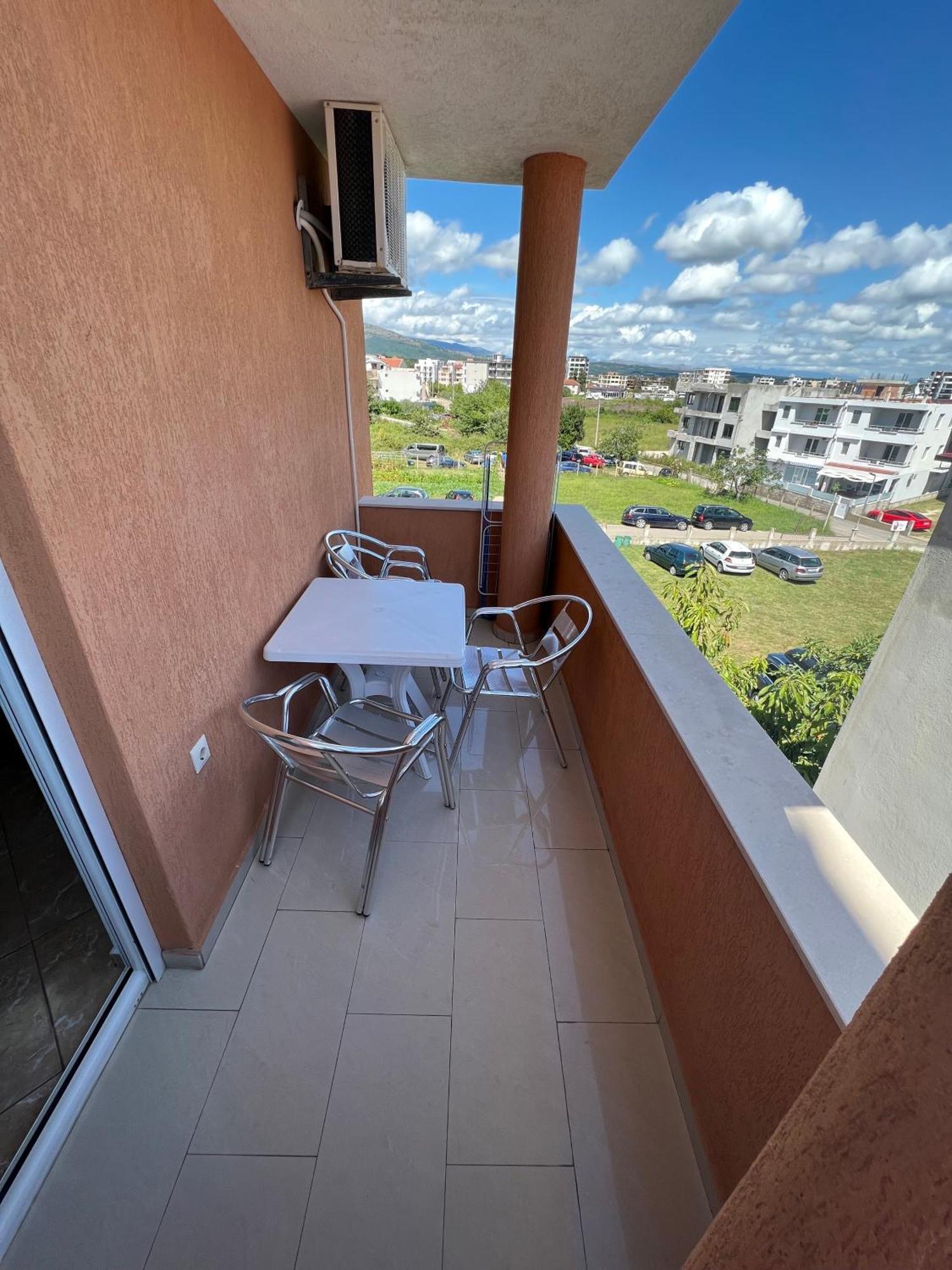 Zalli Appartement *