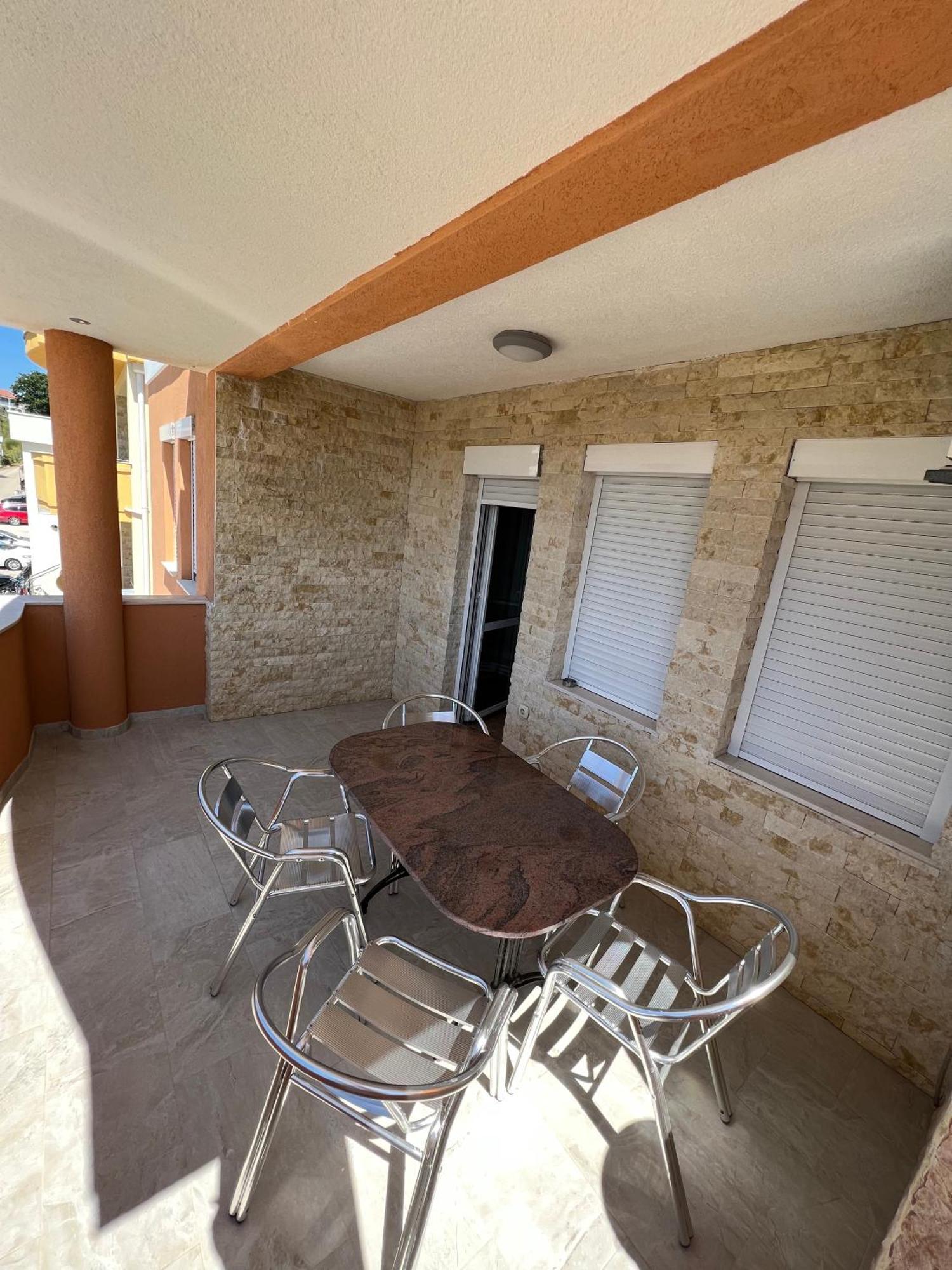 Appartement Zalli *